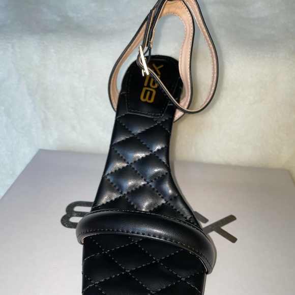 Women's Square Toe Ankle Strap Dress Shoes - Picture 4 of 9